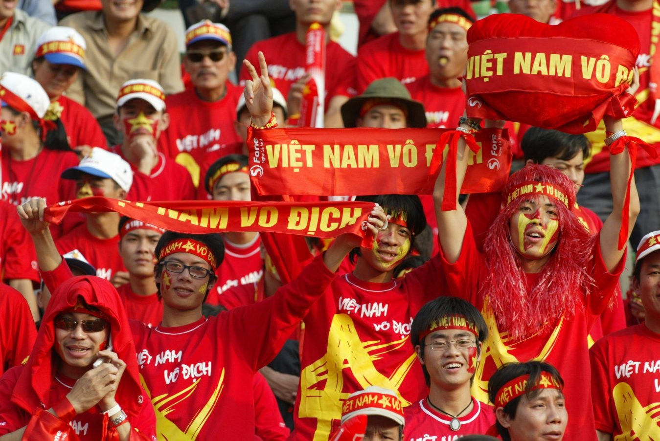 Băng rôn cổ vũ đội tuyển bóng đá Việt nam